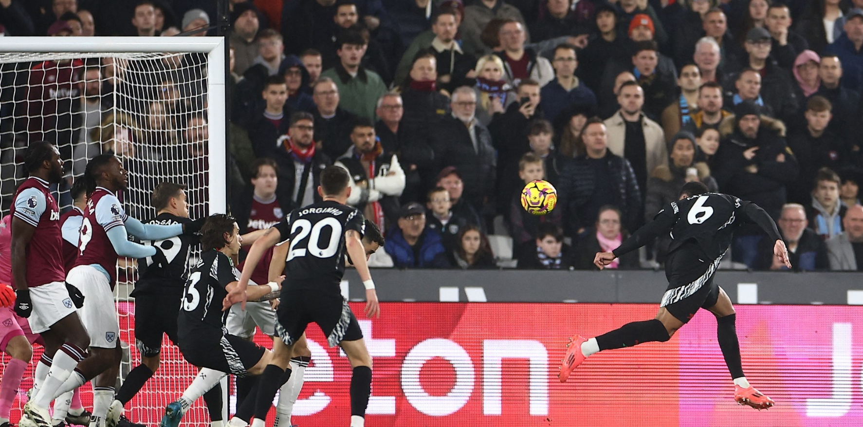 West Ham vs Arsenal (00:30 – 01/12) | Xem lại trận đấu